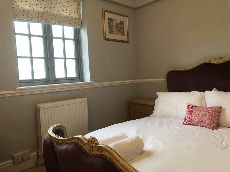 The Blazing Donkey Country Hotel