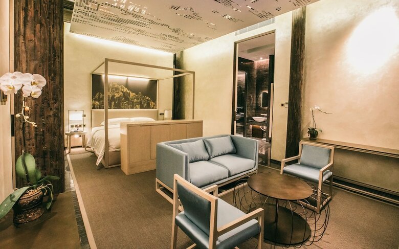 Hotel The Emperor Suzhou