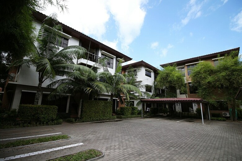 Apartamentos Hassaram Courtyard