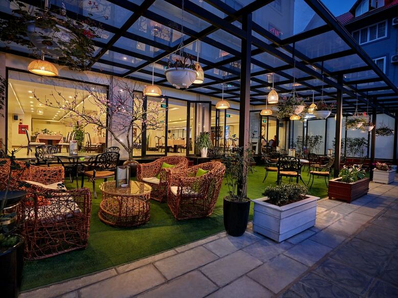 Freesia Hotel