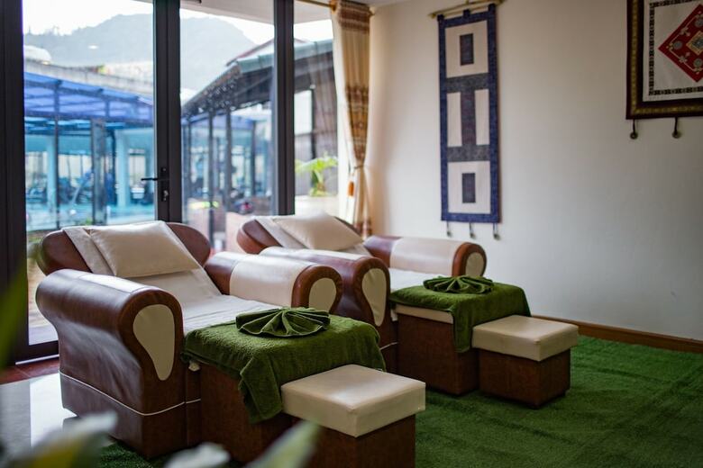 Freesia Hotel