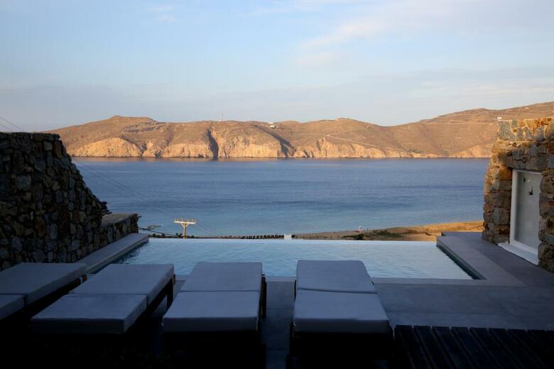 Aiolos Villas