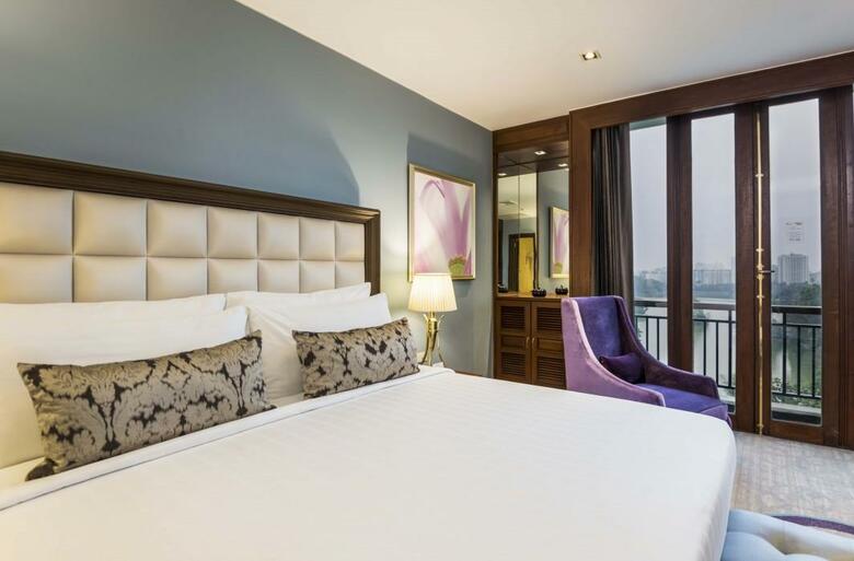 Chatrium Hotel Royal Lake Yangon