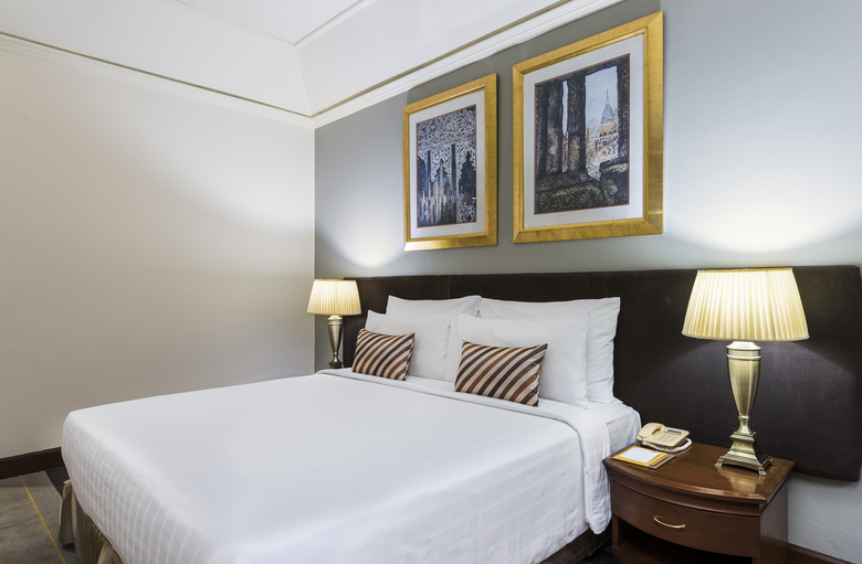 Chatrium Hotel Royal Lake Yangon