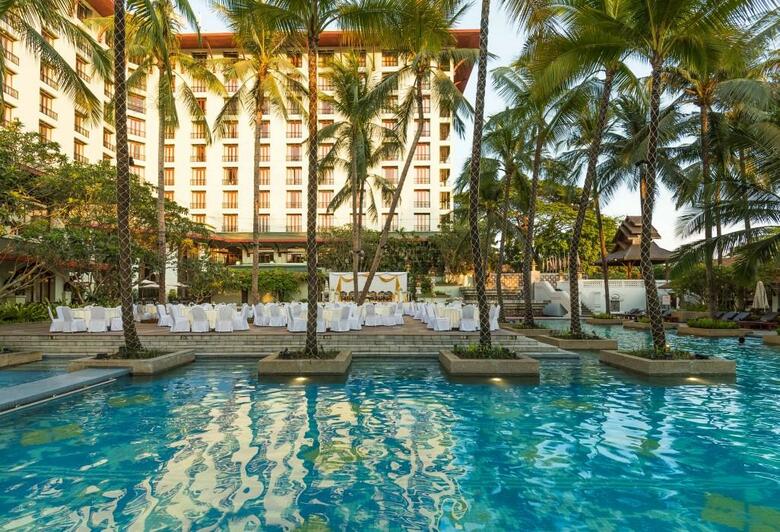 Chatrium Hotel Royal Lake Yangon