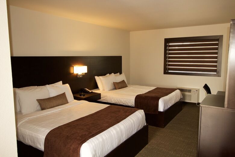 Boarders Inn & Suites By Cobblestone Hotels - Syracuse