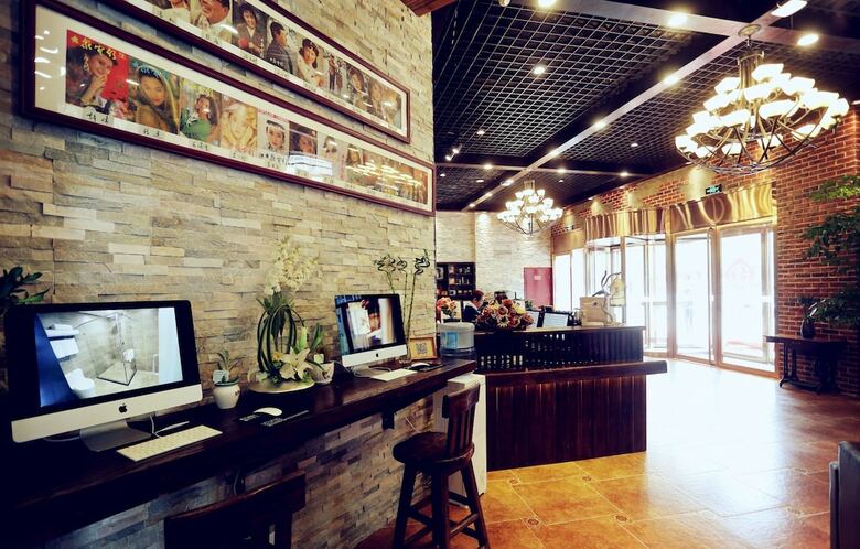Nostalgia Hotel (Zhangjiakou)