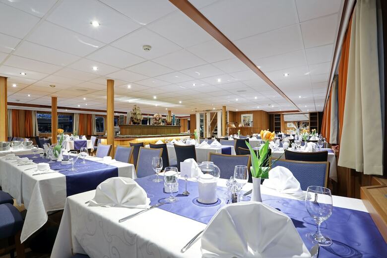 Hotelkabinenschiff Junker J�rg
