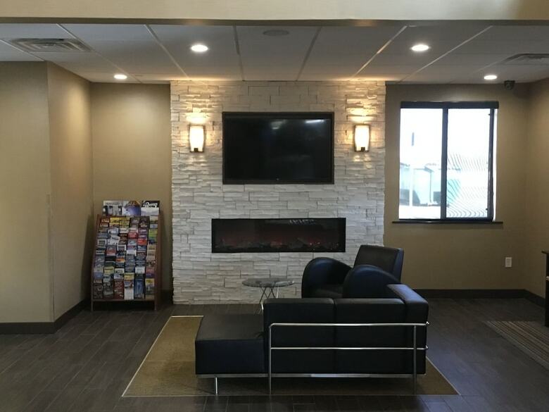 Hotel Comfort Inn & Suites
