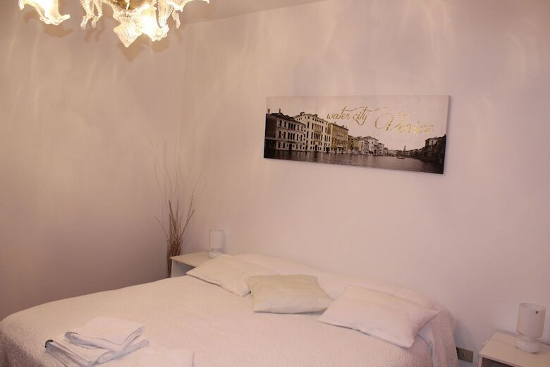 Hotel Airport Venice Diego 2