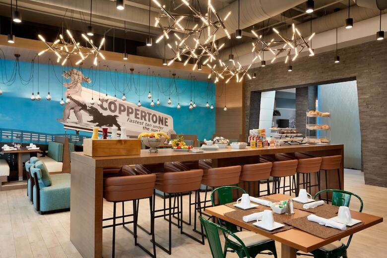 Hotel Four Points By Sheraton Miami Airport