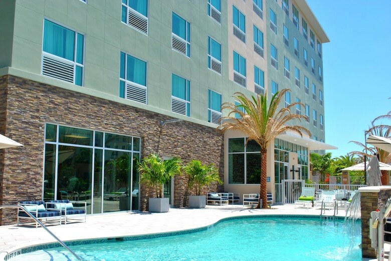 Hotel Four Points By Sheraton Miami Airport