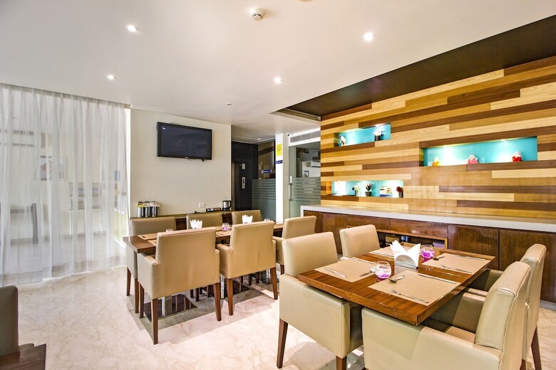 Fabhotel Cabana Gk1