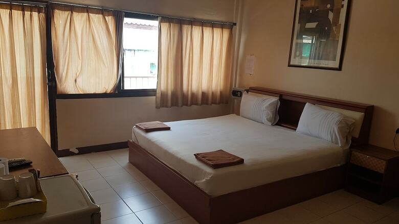 Sandman Hotel And Sports Bar