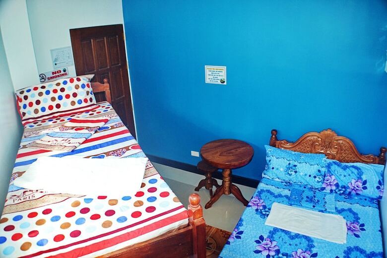 Hostal Mayon Backpackers Hostel