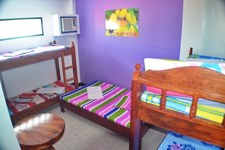 Hostal Mayon Backpackers Hostel