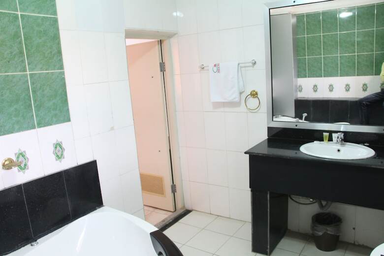 Casalinda Hotel & Gallery Resort