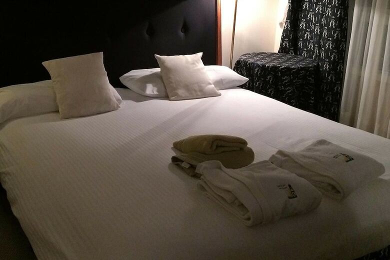Hotel Marina Del Faro Resort