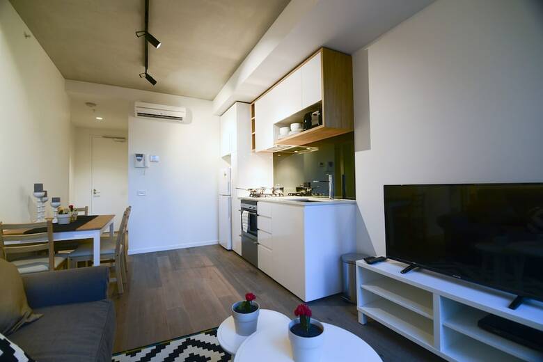 Mono Apartments On La Trobe