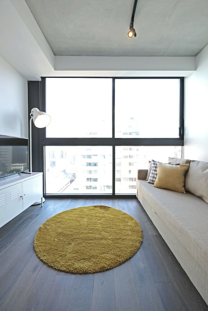 Mono Apartments On La Trobe
