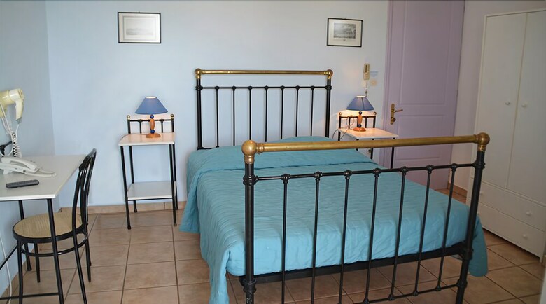 Hotel Agnadi Syros Studios & Rooms