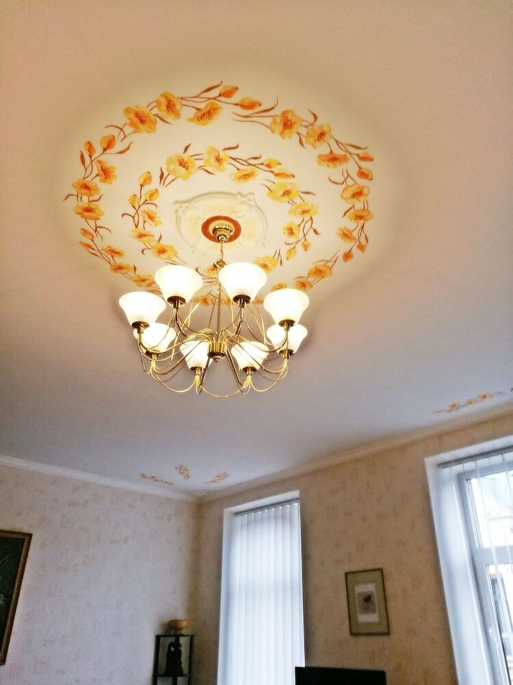 Sunny Grand Apartment By Old Town