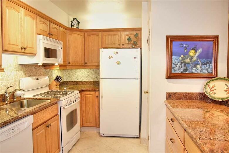 Kihei Akahi Dg-02 - 2 Br Condo