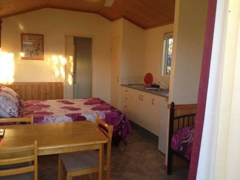 Hotel Banjo's Overnight & Holiday Units