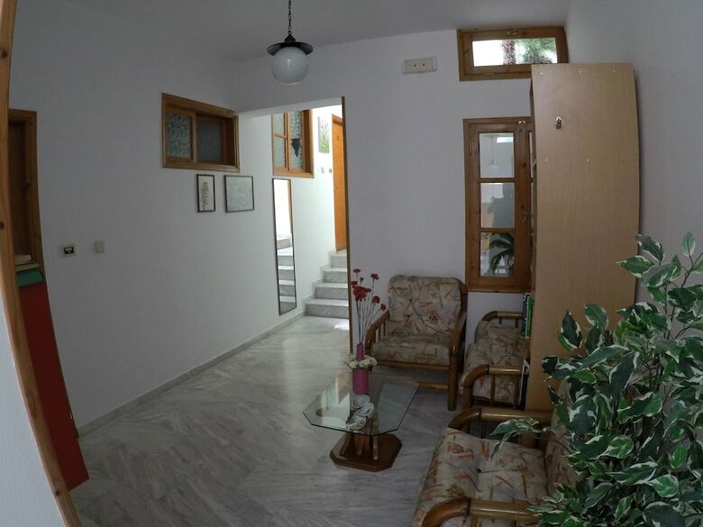 Aparthotel Zafiria Apartments