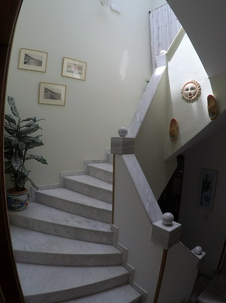 Aparthotel Zafiria Apartments