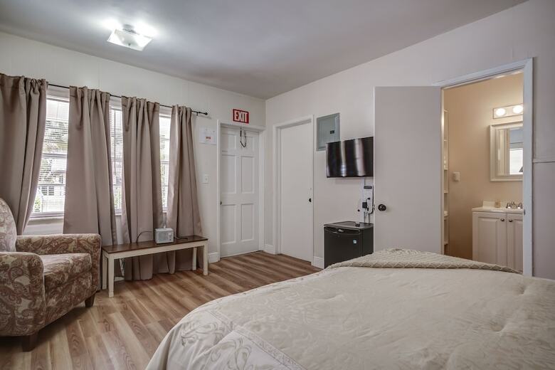 Hotel Sea Steps Suites