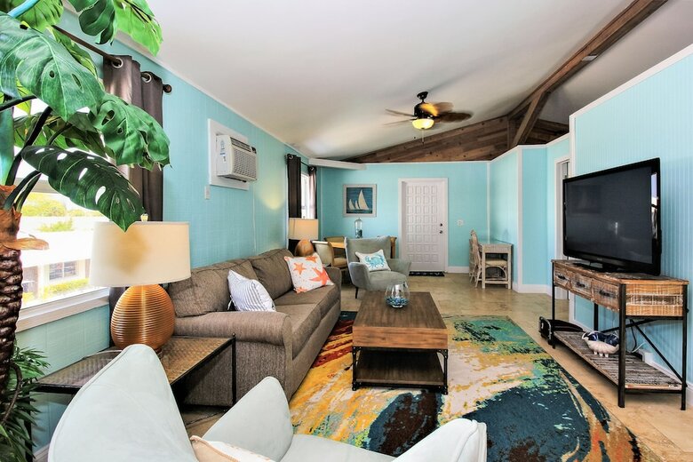 Hotel Sea Steps Suites