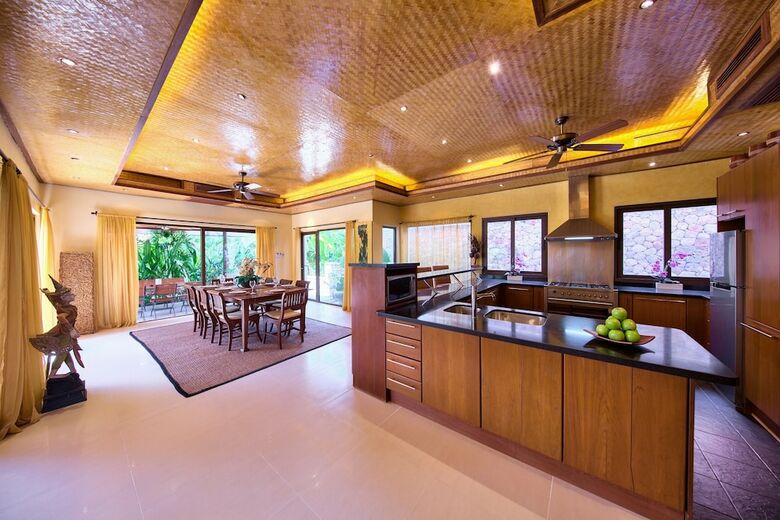 Baan Buaa - 3 Bedroom Beach Side Villa