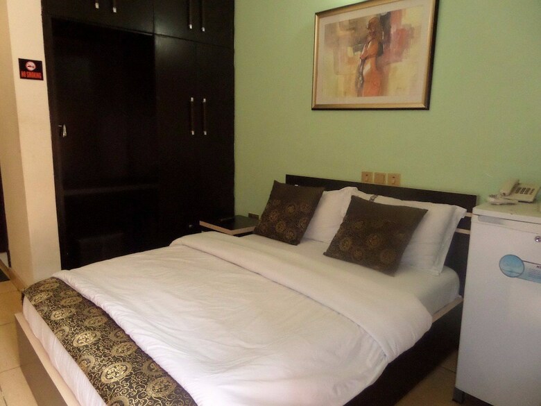 Hotel Rita's Events And Suites