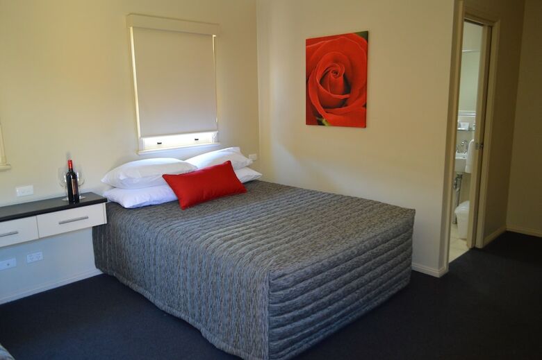 Prince Of Wales Motel