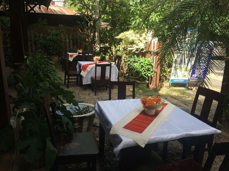 Hotel Chaluenxay Villa