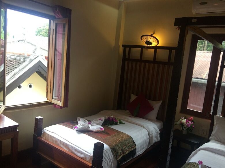 Hotel Chaluenxay Villa