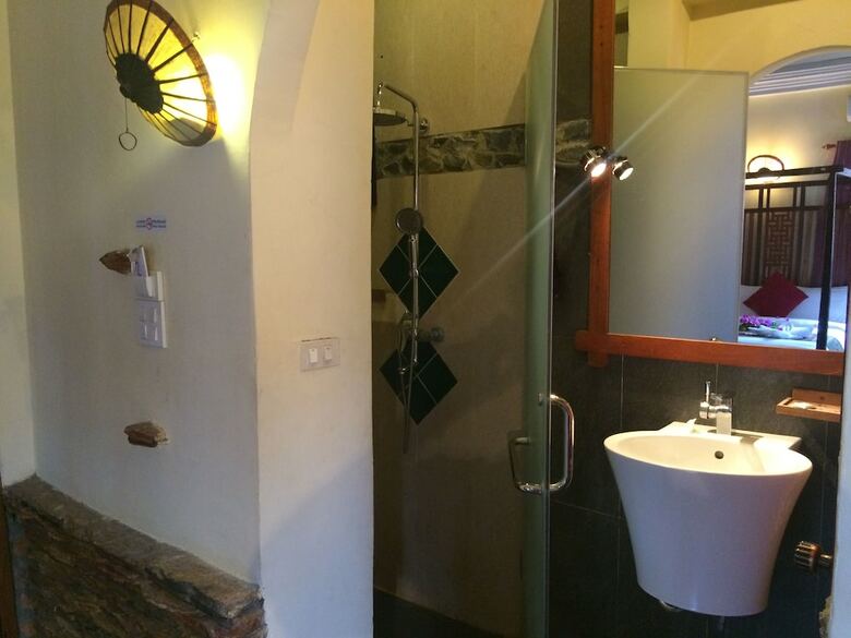 Hotel Chaluenxay Villa
