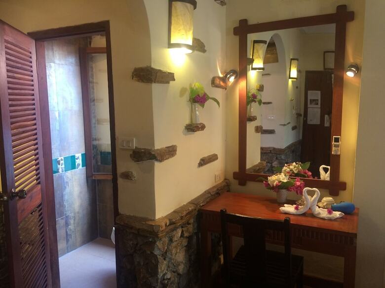 Hotel Chaluenxay Villa