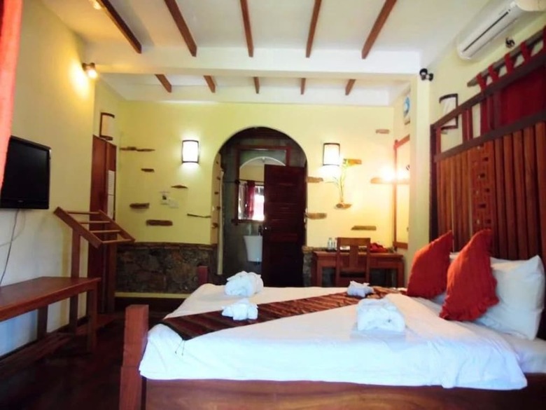 Hotel Chaluenxay Villa