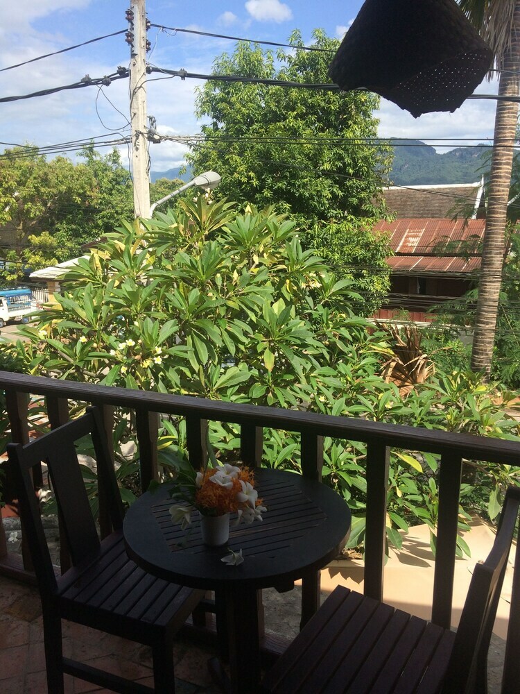 Hotel Chaluenxay Villa