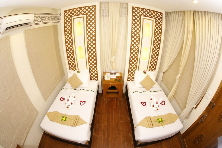 Kaytumadi Dynasty Hotel