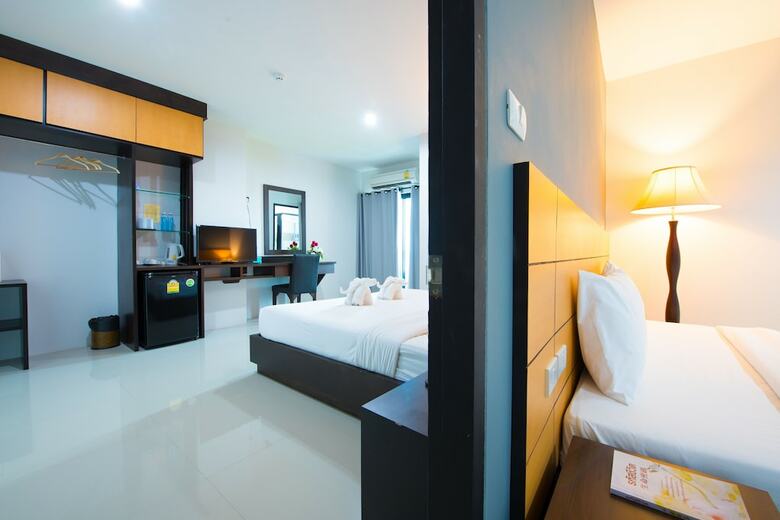 Lee Hotel