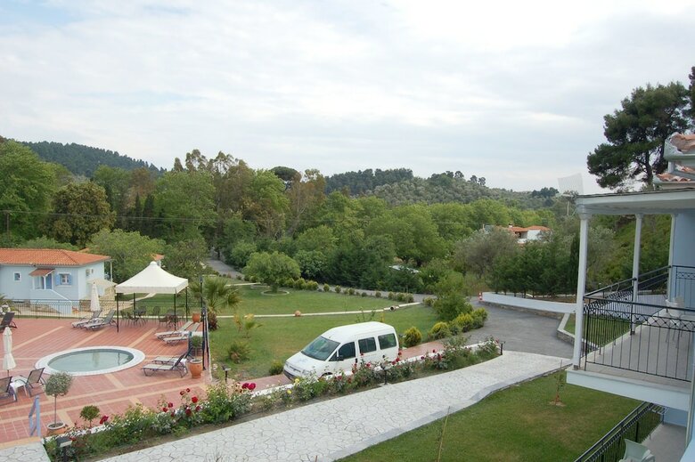 Hotel Marialena Village