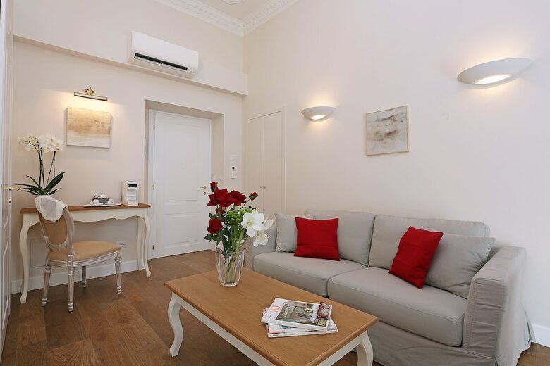 Hotel Spagna Art & Suites - Daplace Collection