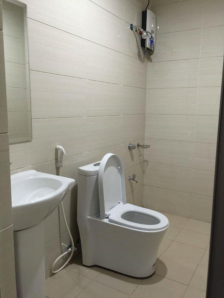 Meaco Royal Hotel - Plaridel