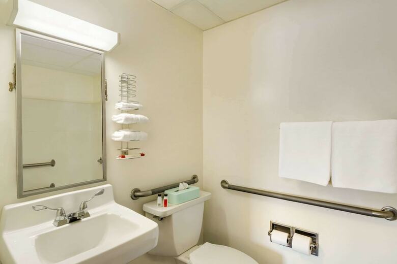 Motel Travelodge By Wyndham Niagara Falls