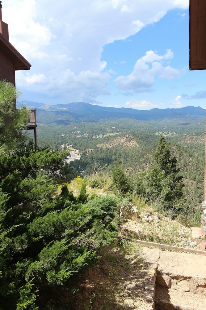 Crown Point Condominiums, A Vri Resort