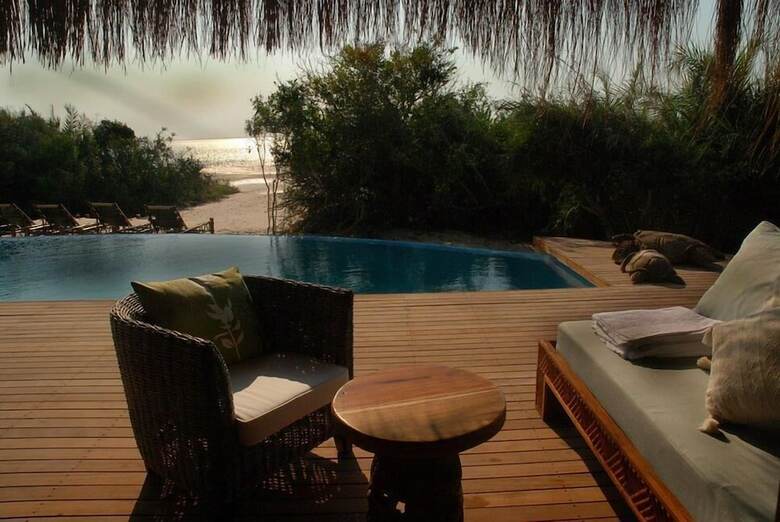 Hotel Azura Benguerra Island