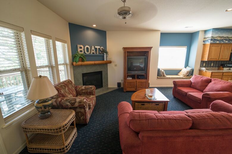 Branson Yacht Club